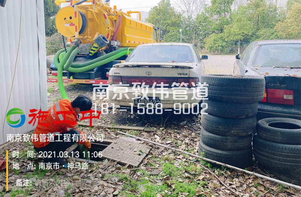 321西湖工厂清掏化粪池
